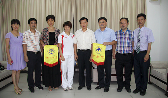 冼东妹 做客广外夏令营 名人面对面