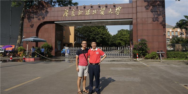 刘文明老师和刘文君学员的合影,据说两位原本是老家哦!